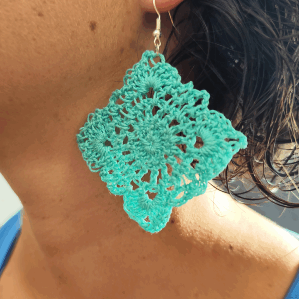 Orecchini romboidali in cotone - immagine 3